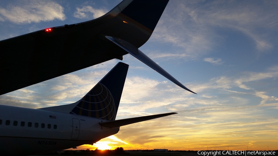 United Airlines Boeing 737-824 (N76504) | Photo 65956