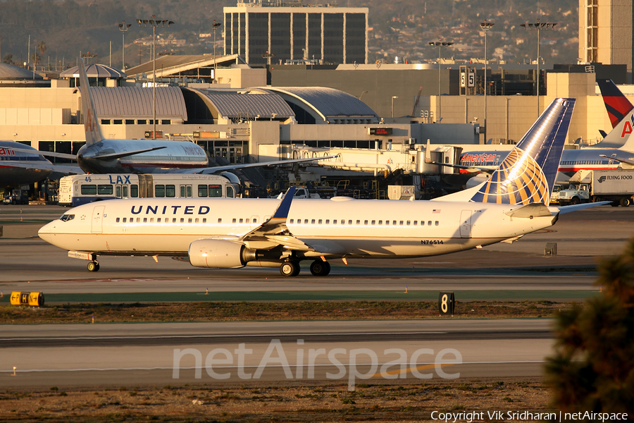 United Airlines Boeing 737-824 (N76514) | Photo 40220