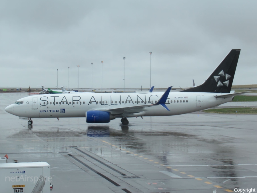 United Airlines Boeing 737-824 (N76516) | Photo 623038