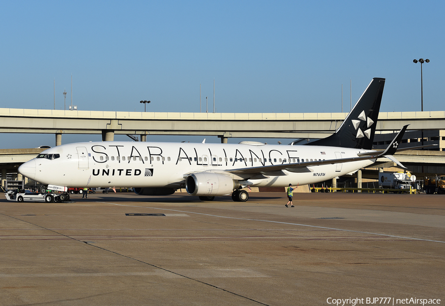 United Airlines Boeing 737-824 (N76516) | Photo 250133