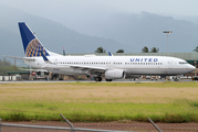 United Airlines Boeing 737-824 (N76517) at  Kahului, United States