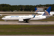 United Airlines Boeing 737-824 (N76522) at  Houston - George Bush Intercontinental, United States