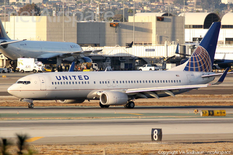 United Airlines Boeing 737-824 (N76523) | Photo 12807