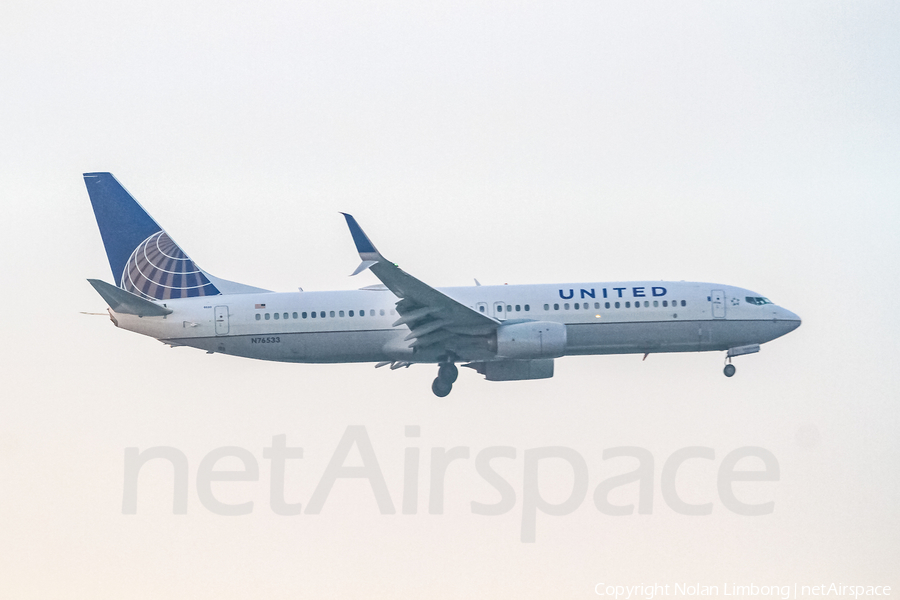 United Airlines Boeing 737-824 (N76533) | Photo 439558