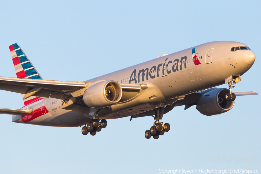American Airlines Boeing 777-223(ER) (N765AN) | Photo 226257