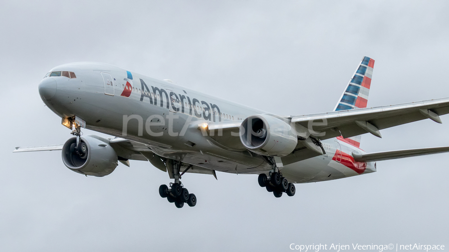 American Airlines Boeing 777-223(ER) (N765AN) | Photo 379626