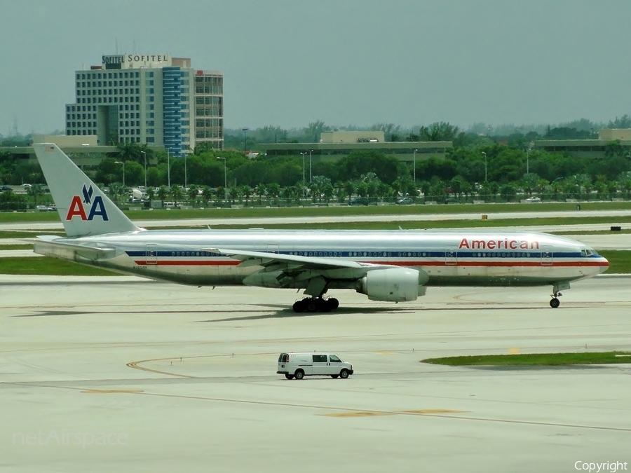 American Airlines Boeing 777-223(ER) (N765AN) | Photo 20659