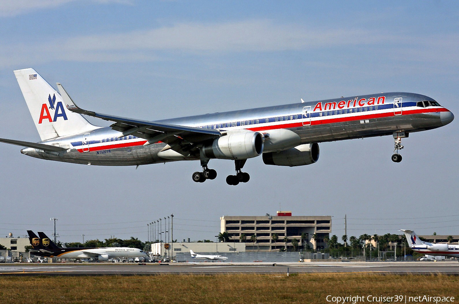 American Airlines Boeing 757-223 (N7667A) | Photo 99920