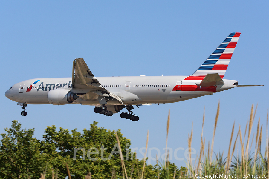American Airlines Boeing 777-223(ER) (N766AN) | Photo 318268