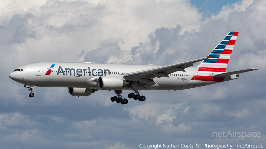American Airlines Boeing 777-223(ER) (N766AN) | Photo 148375