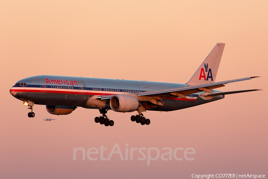 American Airlines Boeing 777-223(ER) (N766AN) | Photo 37780