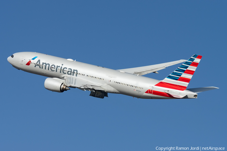 American Airlines Boeing 777-223(ER) (N767AJ) | Photo 396838
