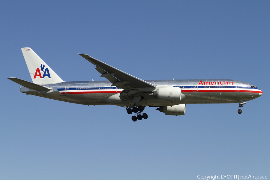 American Airlines Boeing 777-223(ER) (N767AJ) | Photo 405624