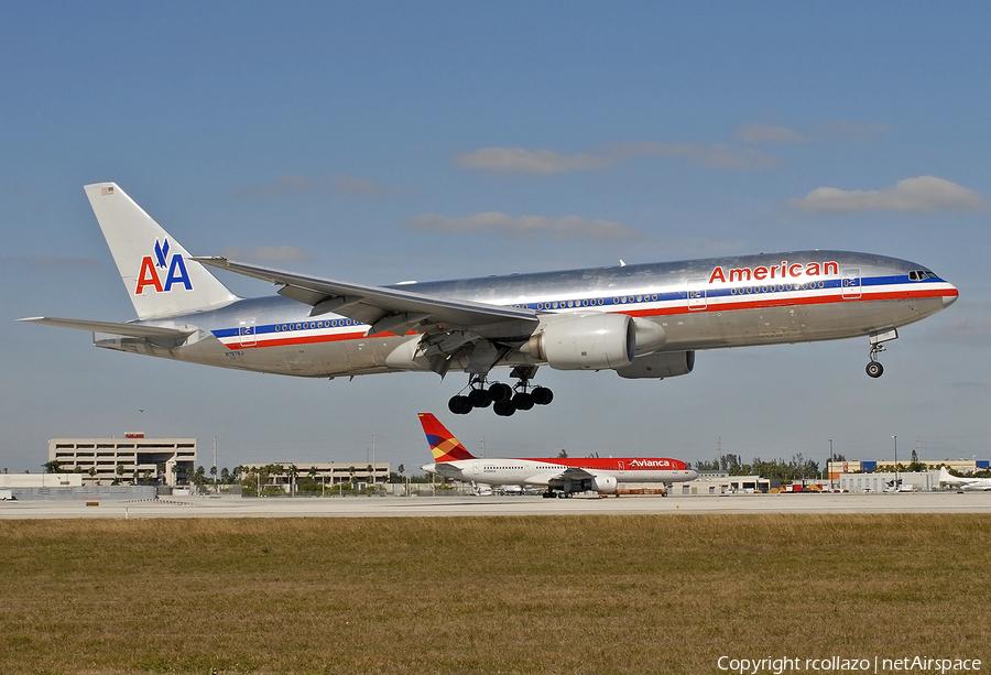 American Airlines Boeing 777-223(ER) (N767AJ) | Photo 447920