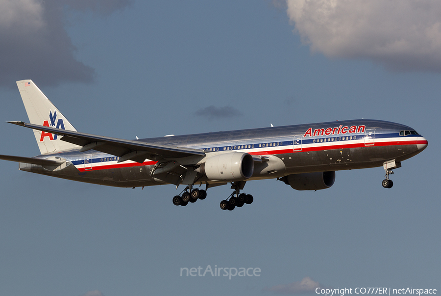 American Airlines Boeing 777-223(ER) (N768AA) | Photo 7704