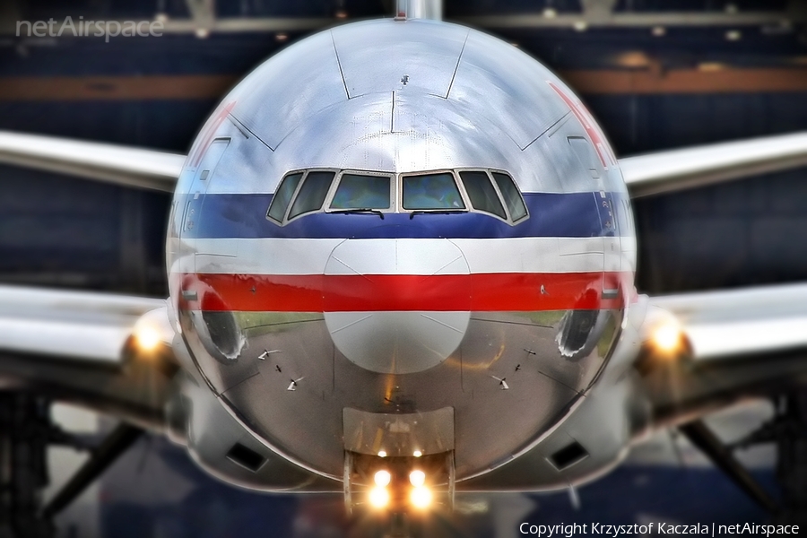 American Airlines Boeing 777-223(ER) (N768AA) | Photo 25161