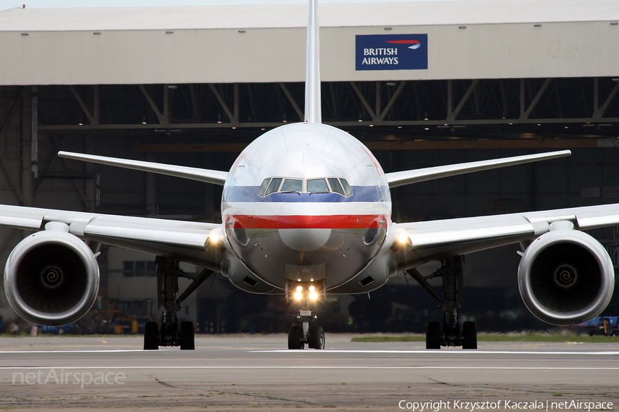 American Airlines Boeing 777-223(ER) (N768AA) | Photo 32965