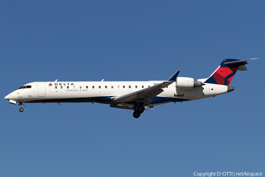 Delta Connection (SkyWest Airlines) Bombardier CRJ-701ER (N768SK) | Photo 145109