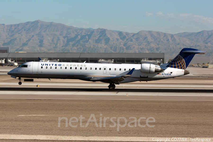 United Express (SkyWest Airlines) Bombardier CRJ-701ER (N768SK) | Photo 56769