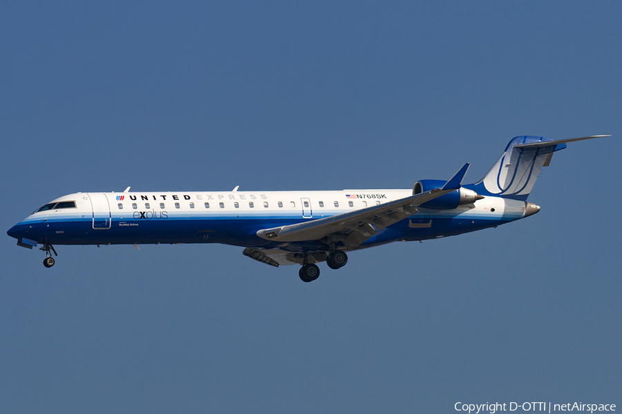 United Express (SkyWest Airlines) Bombardier CRJ-701ER (N768SK) | Photo 182962