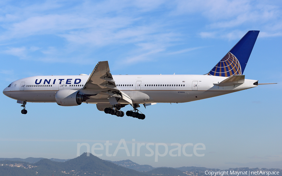 United Airlines Boeing 777-222 (N768UA) | Photo 338317