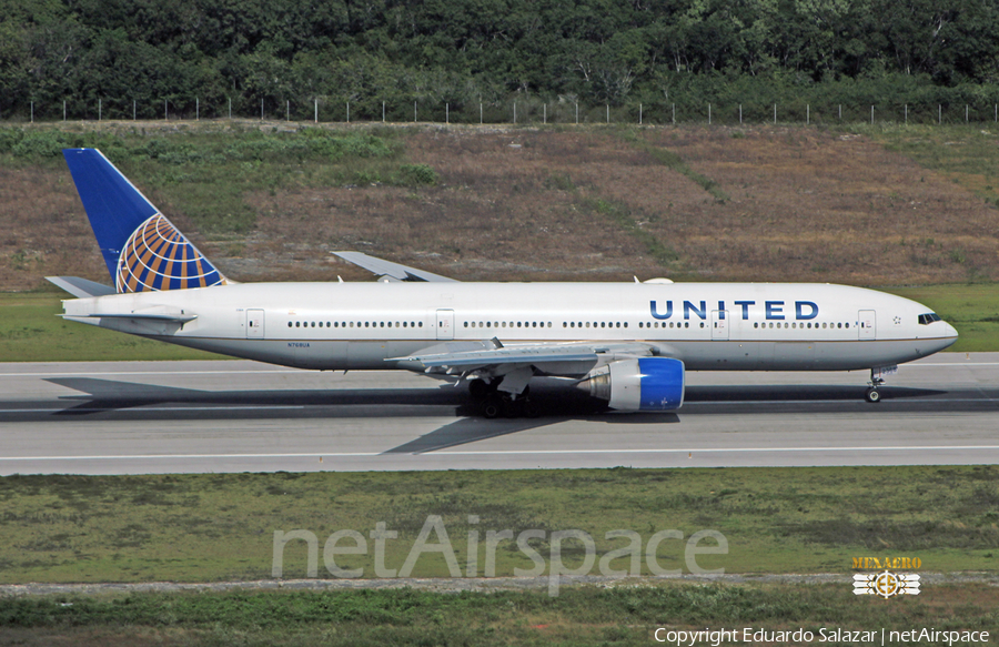 United Airlines Boeing 777-222 (N768UA) | Photo 665372