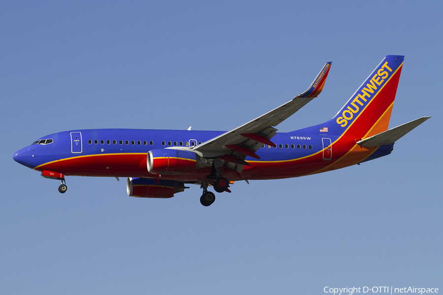 Southwest Airlines Boeing 737-7H4 (N769SW) | Photo 337344