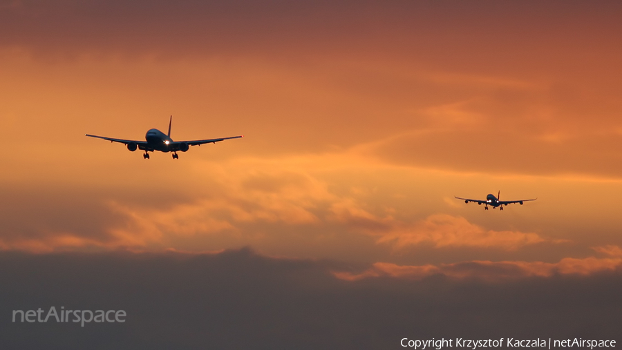 United Airlines Boeing 777-222 (N769UA) | Photo 40538