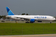 United Airlines Boeing 777-224(ER) (N77006) at  San Juan - Luis Munoz Marin International, Puerto Rico