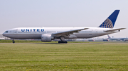 United Airlines Boeing 777-224(ER) (N77012) at  Amsterdam - Schiphol, Netherlands