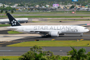 United Airlines Boeing 777-224(ER) (N77022) at  San Juan - Luis Munoz Marin International, Puerto Rico