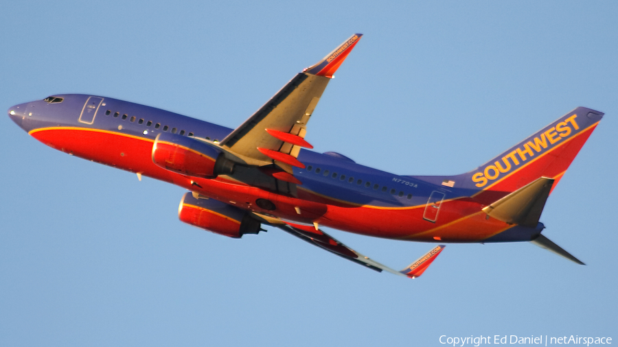 Southwest Airlines Boeing 737-76N (N7703A) | Photo 359935
