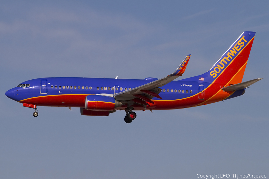 Southwest Airlines Boeing 737-7BD (N7704B) | Photo 465478