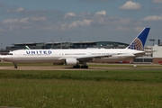 United Airlines Boeing 767-424(ER) (N77066) at  Hamburg - Fuhlsbuettel (Helmut Schmidt), Germany