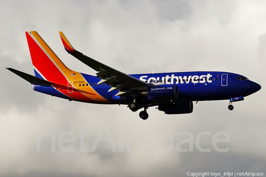 Southwest Airlines Boeing 737-76N (N7706A) | Photo 68635