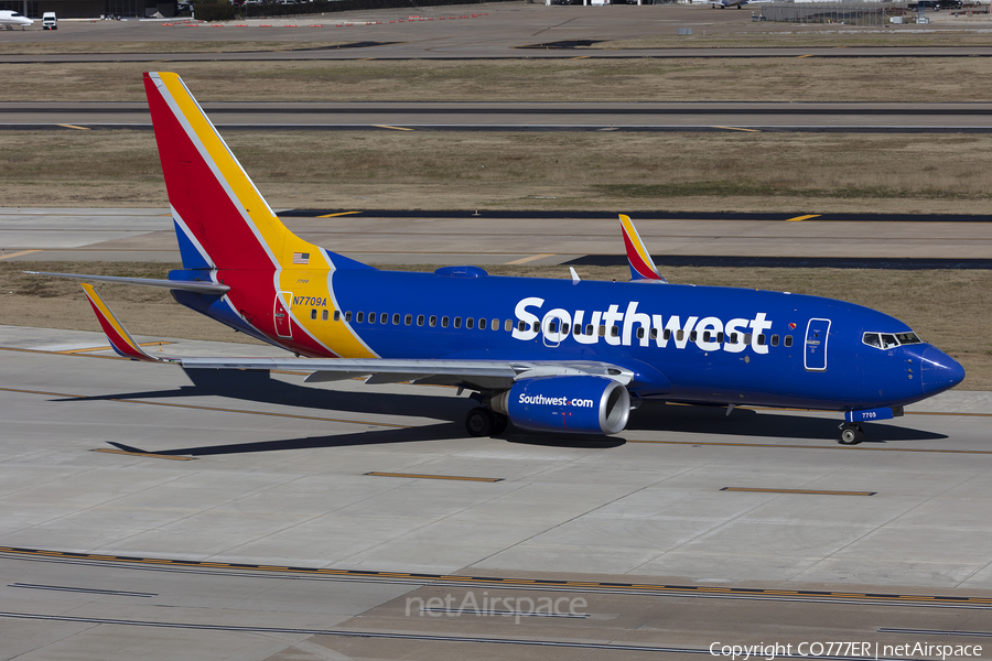 Southwest Airlines Boeing 737-76N (N7709A) | Photo 395945