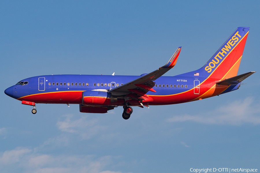 Southwest Airlines Boeing 737-7BD (N7713A) | Photo 142795