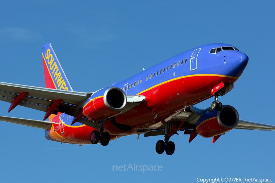 Southwest Airlines Boeing 737-7BD (N7715E) | Photo 94788