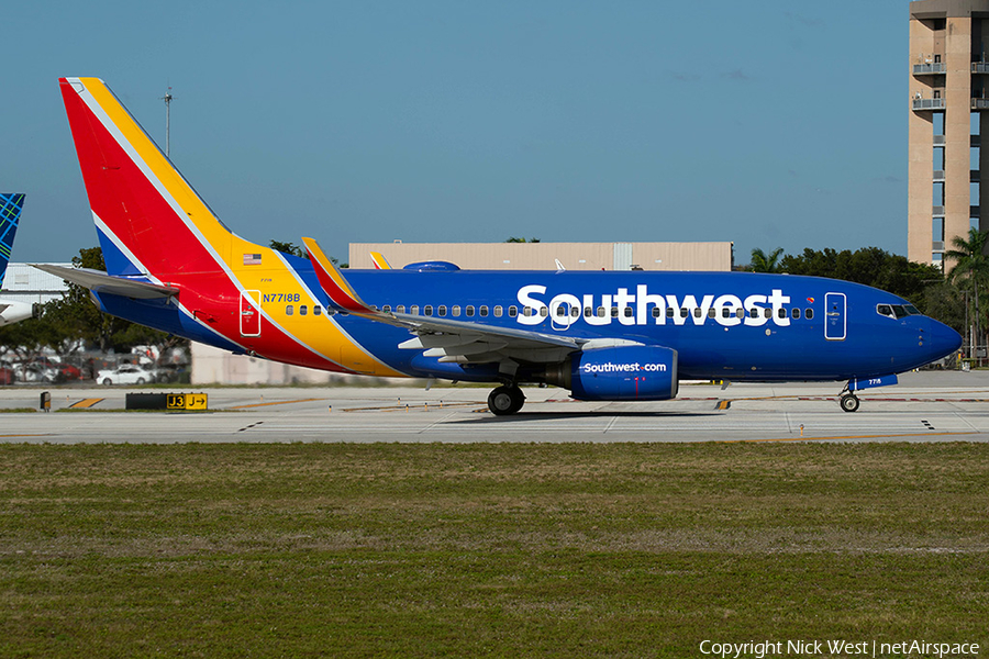 Southwest Airlines Boeing 737-76N (N7718B) | Photo 378899