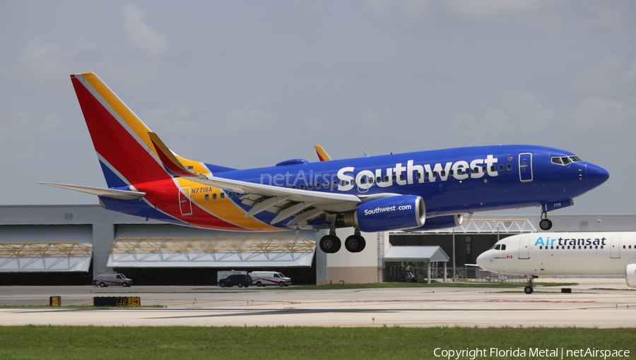Southwest Airlines Boeing 737-76N (N7719A) | Photo 355540
