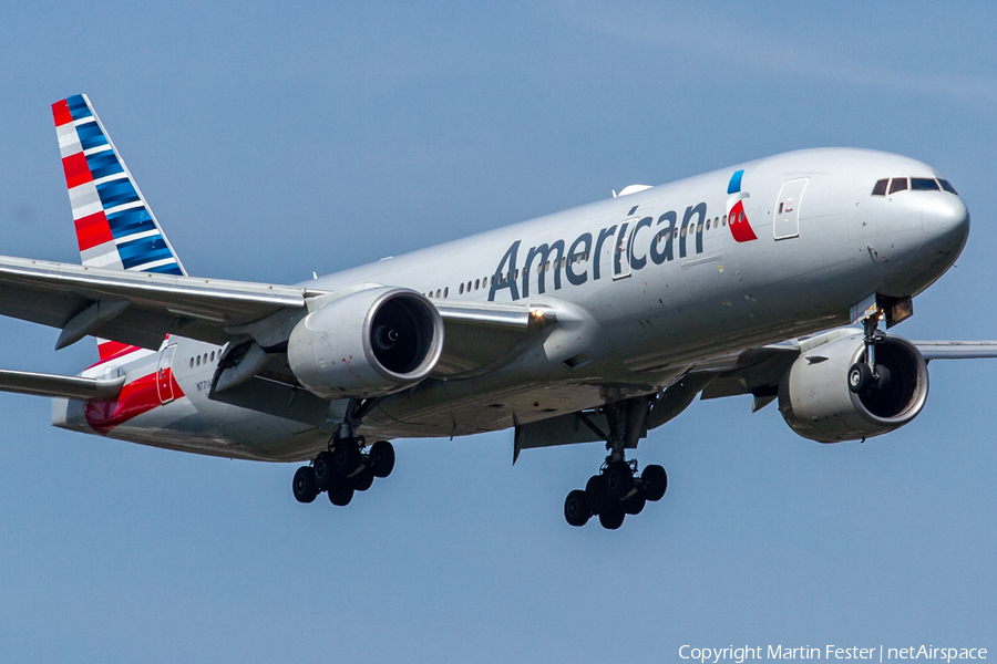 American Airlines Boeing 777-223(ER) (N771AN) | Photo 345671