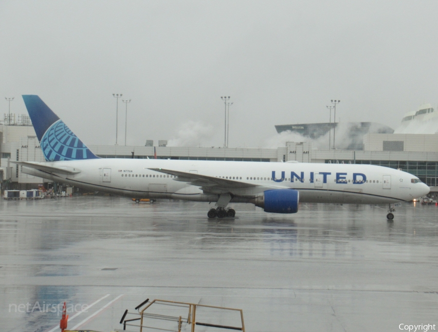United Airlines Boeing 777-222 (N771UA) | Photo 624598