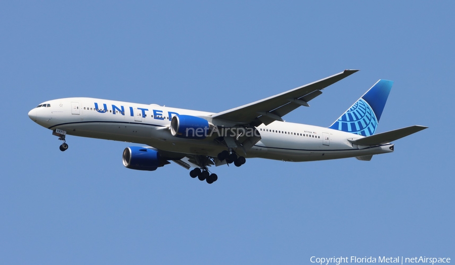 United Airlines Boeing 777-222 (N771UA) | Photo 670584