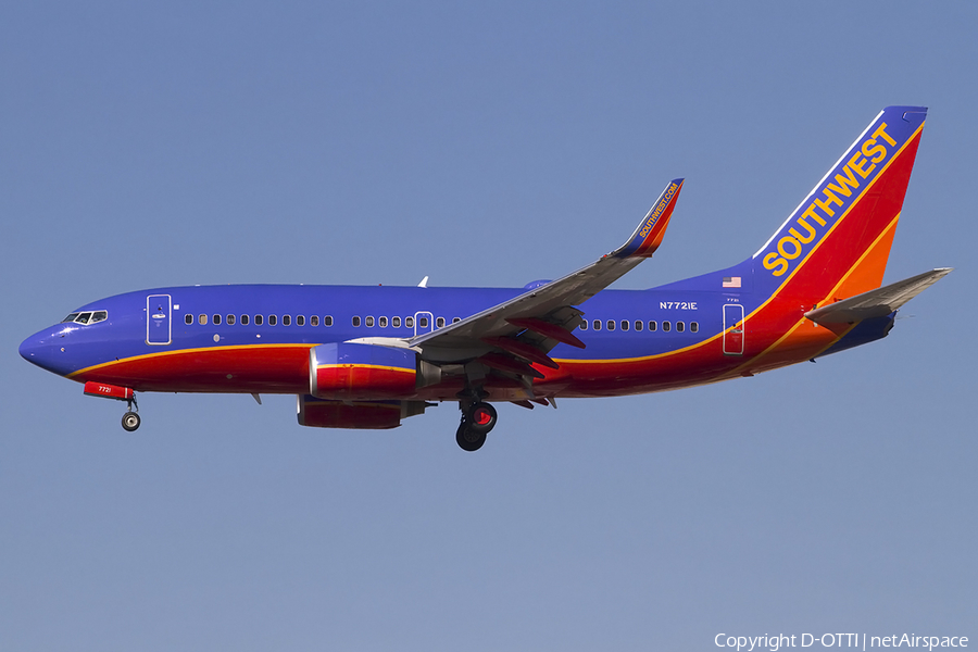 Southwest Airlines Boeing 737-7BD (N7721E) | Photo 457895