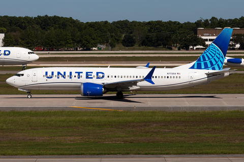 United Airlines Boeing 737-8 MAX (N77259) at  Houston - George Bush Intercontinental, United States