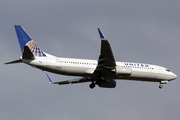 United Airlines Boeing 737-824 (N77261) at  Orlando - International (McCoy), United States