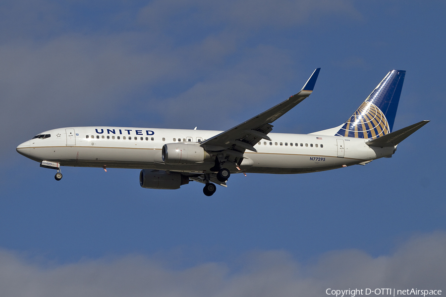 United Airlines Boeing 737-824 (N77295) | Photo 386568