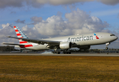 American Airlines Boeing 777-223(ER) (N772AN) at  Miami - International, United States