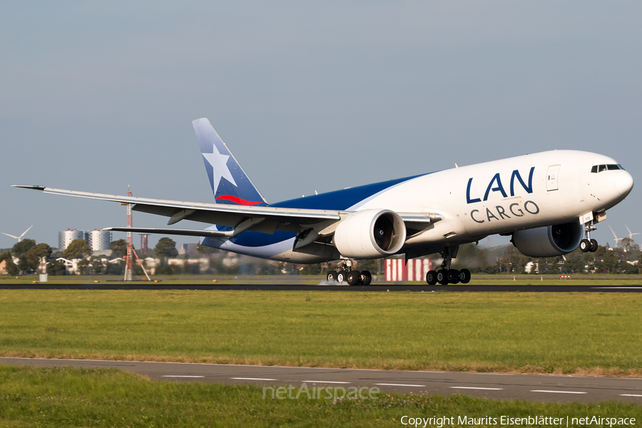 LAN Cargo Boeing 777-F6N (N772LA) | Photo 125138