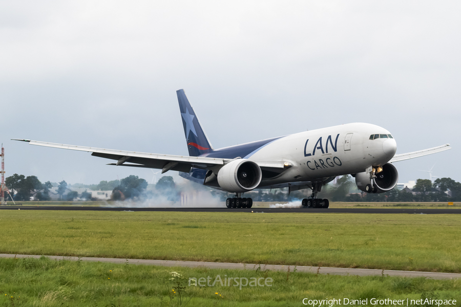 LAN Cargo Boeing 777-F6N (N772LA) | Photo 135973